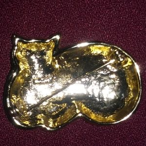 Vintage Jewelry - Vintage Gold Tone Cat Brooch signed Vintage Jewelry - Vintage Gold Tone Cat Brooch signed